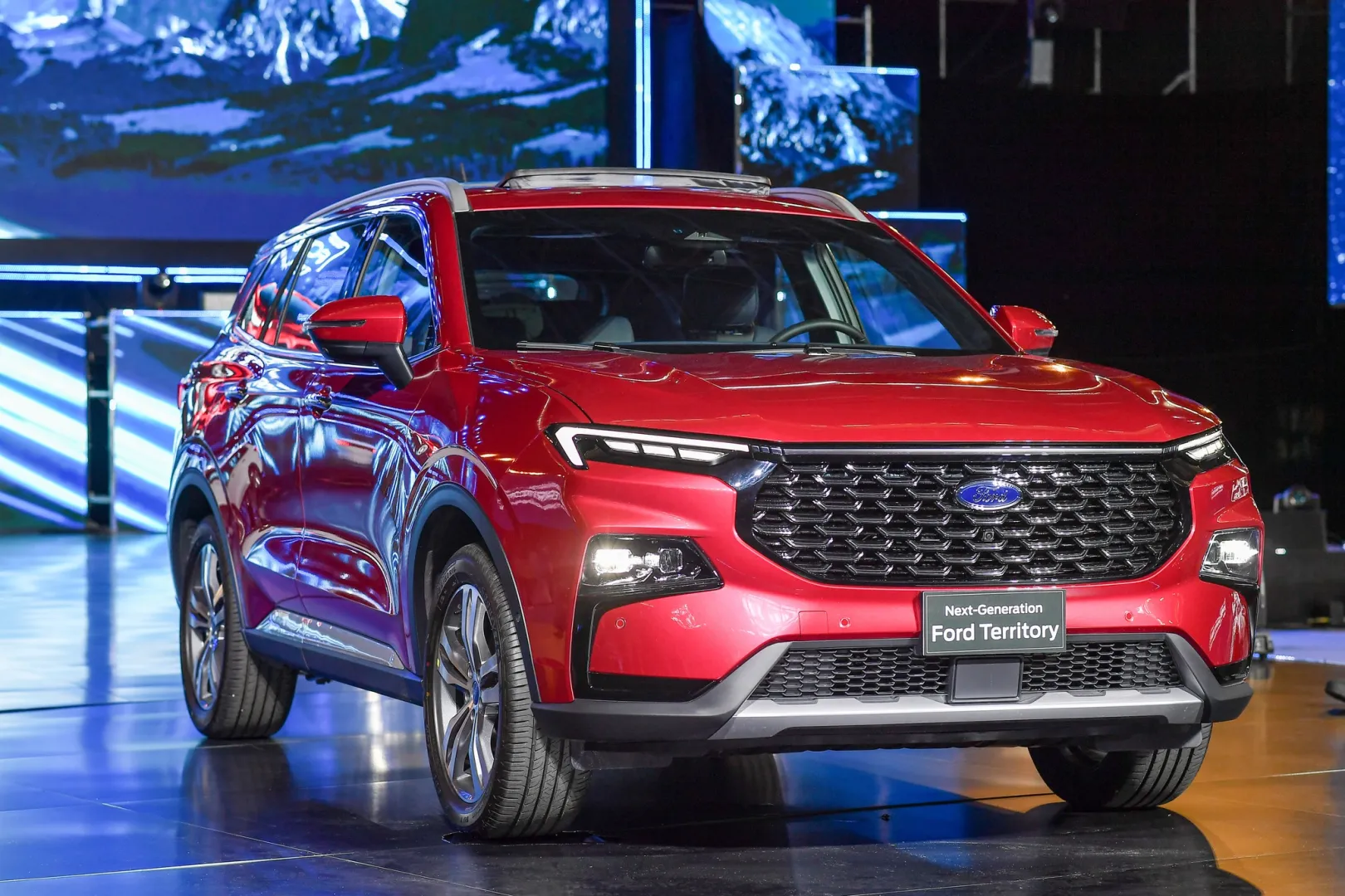 Bảng giá xe FORD tháng 11/2025 & phân tích chiến lược tại Việt Nam