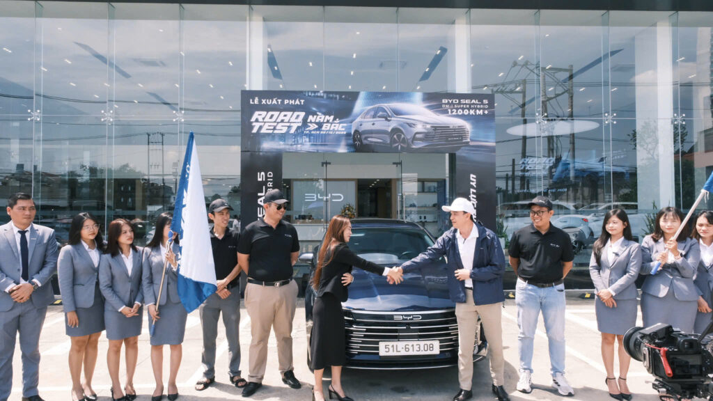 BYD Seal 5 "Xuyên Việt" gây sốc: Công nghệ Hybrid 3.0L/100km, tầm hoạt động vượt 1.400 Km