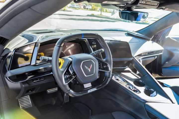 C8 Corvette ZR1: Bán Lướt Lời Gần 70.000 USD Bất Chấp Rủi Ro