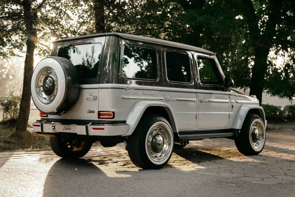 Chiêm ngưỡng Mercedes G63 "Himalaya" SUV 45 tỷ dát kim cương độc nhất