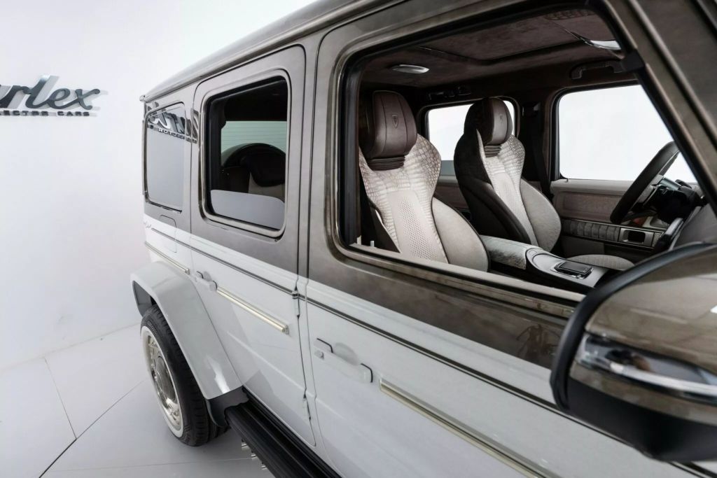 Chiêm ngưỡng Mercedes G63 "Himalaya" SUV 45 tỷ dát kim cương độc nhất