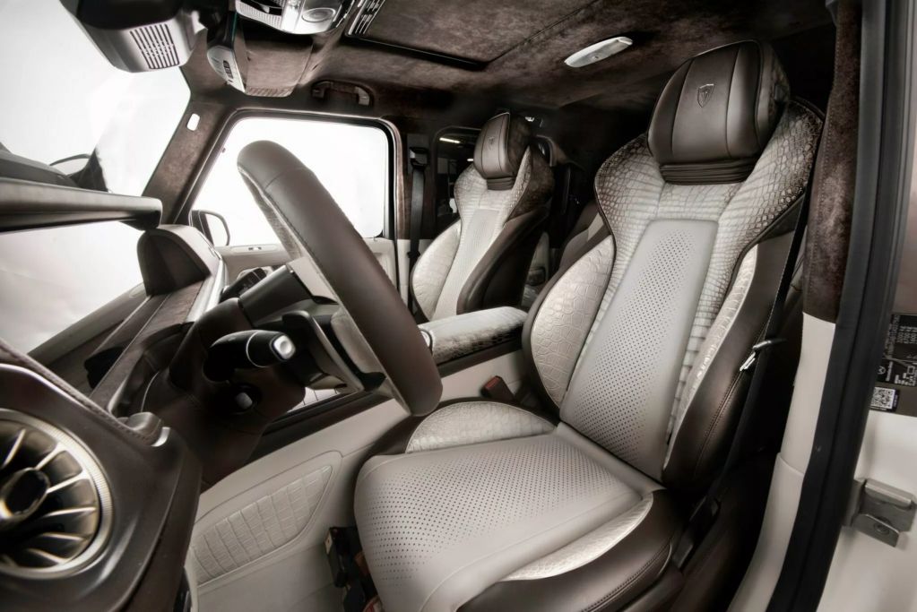 Chiêm ngưỡng Mercedes G63 "Himalaya" SUV 45 tỷ dát kim cương độc nhất