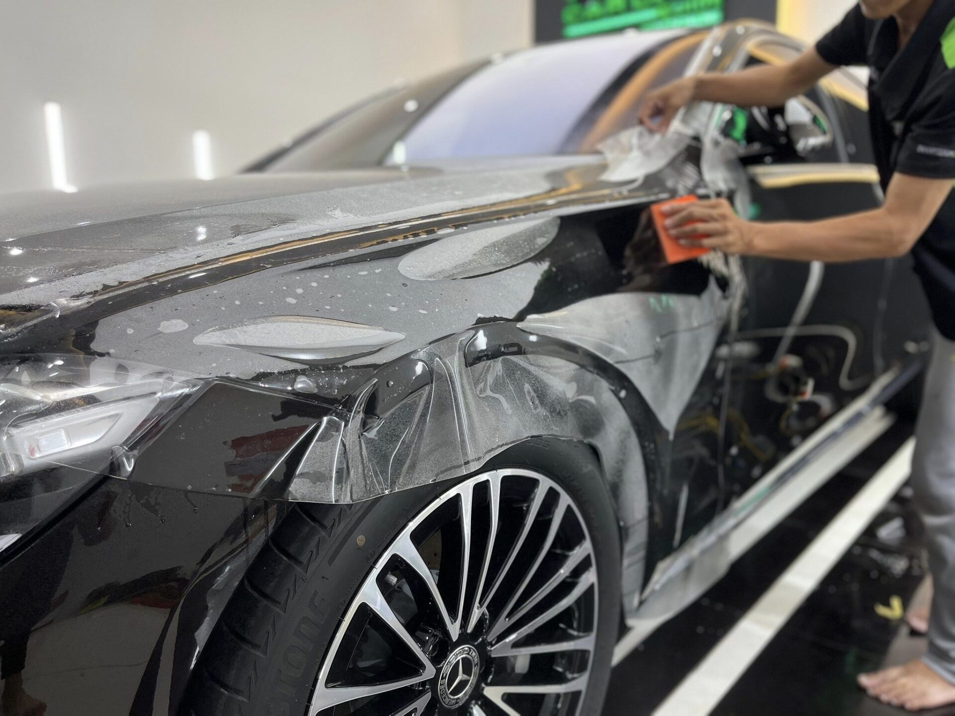 Dán PPF hay Phủ Ceramic: Lựa chọn nào tối ưu cho xe?