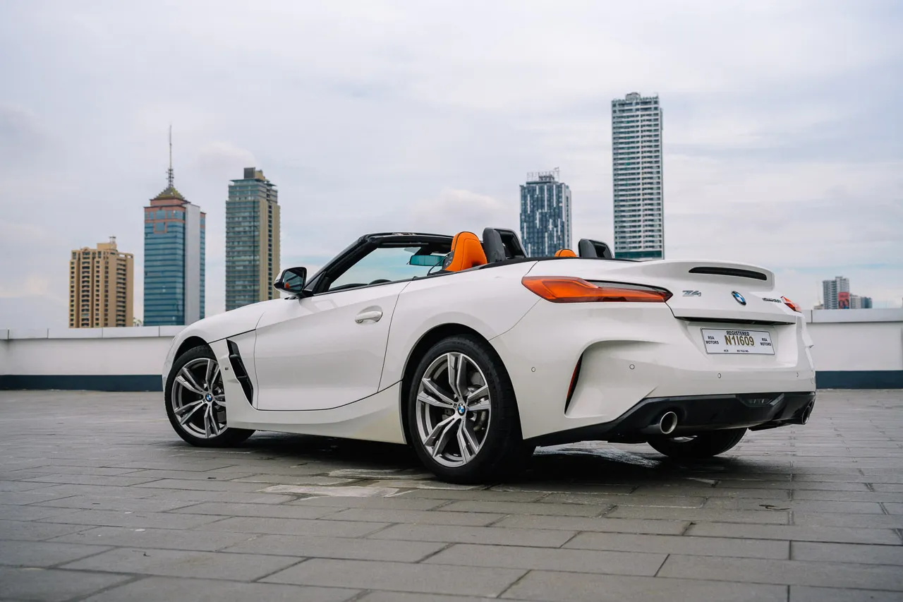 Đánh giá | BMW Z4 sDrive20i M Sport: Quý ông lịch lãm hay mãnh thú huyền thoại ?