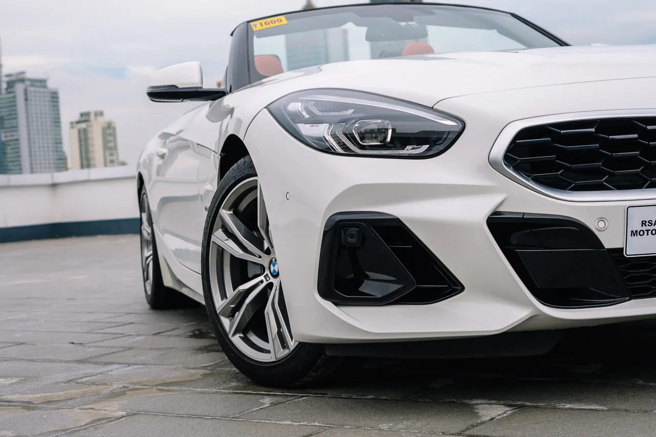 Đánh giá | BMW Z4 sDrive20i M Sport: Quý ông lịch lãm hay mãnh thú huyền thoại ?