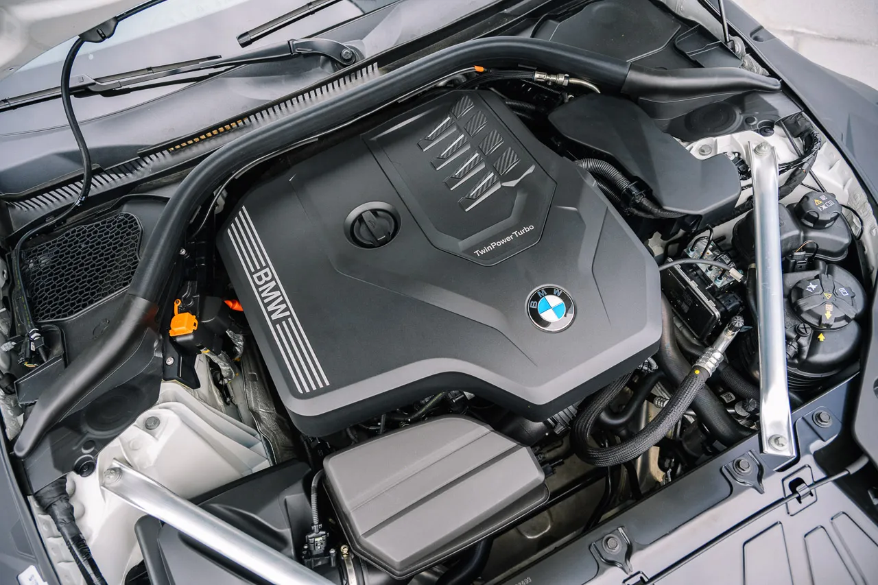 Đánh giá | BMW Z4 sDrive20i M Sport: Quý ông lịch lãm hay mãnh thú huyền thoại ?