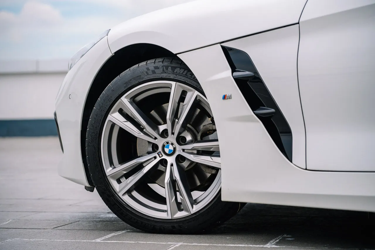 Đánh giá | BMW Z4 sDrive20i M Sport: Quý ông lịch lãm hay mãnh thú huyền thoại ?