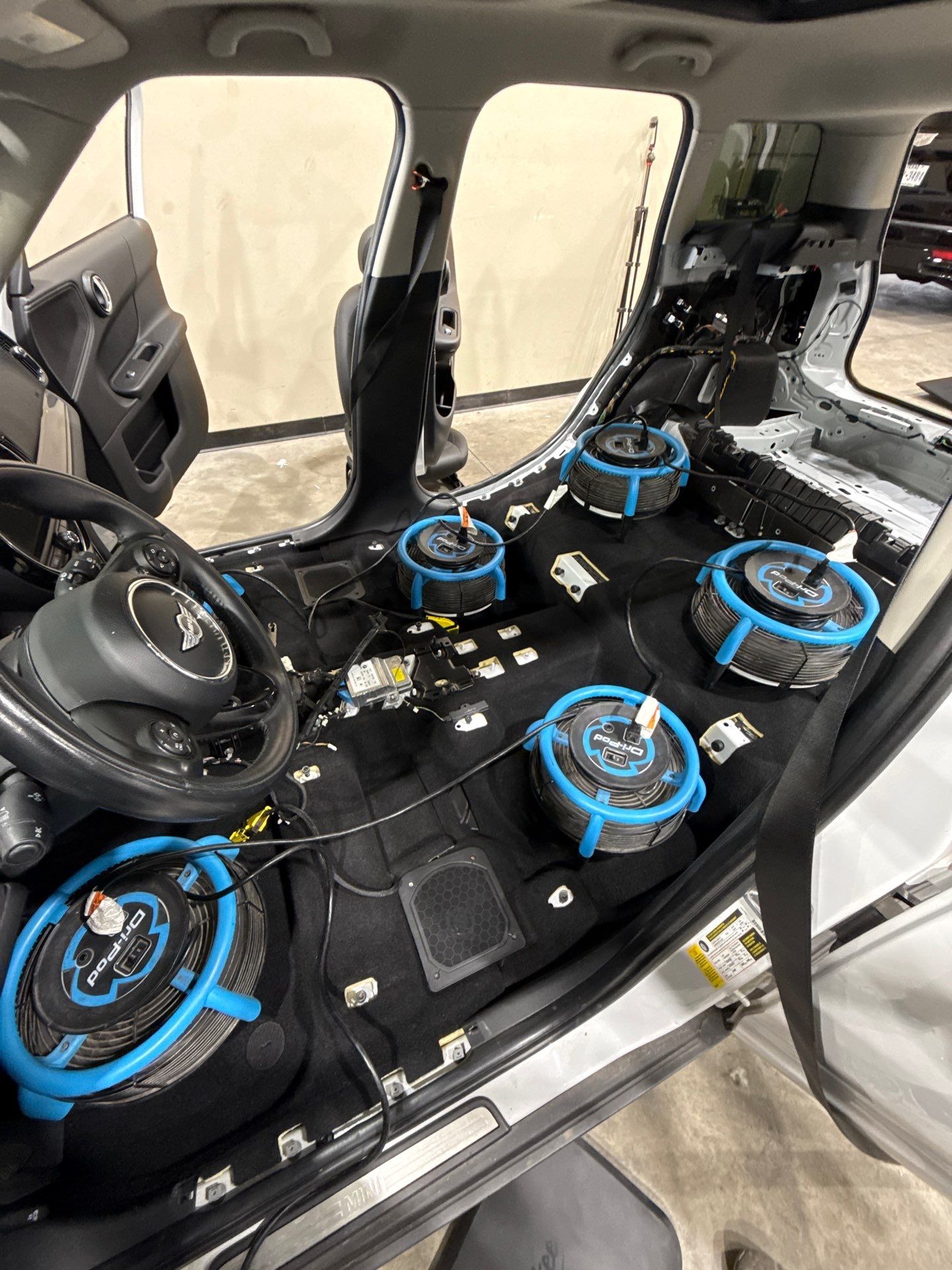 Đừng chủ quan với xe bị ngập nước: Chi phí vệ sinh, kiểm tra có thể bạn chưa biết