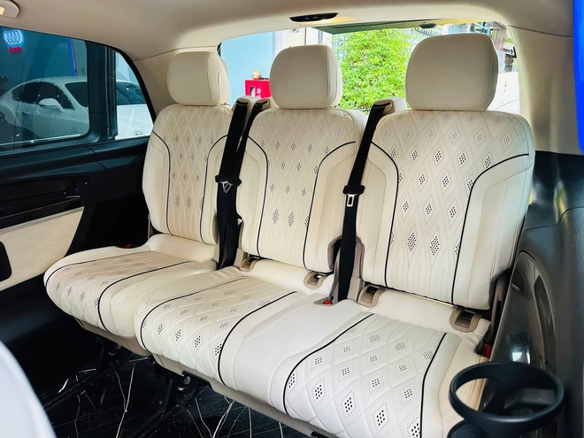 Giá chưa đến 1 tỷ, chiếc Mercedes-Benz này rộng rãi như Carnival, có treo thích ứng nhưng chạy 'không tốn một giọt xăng'