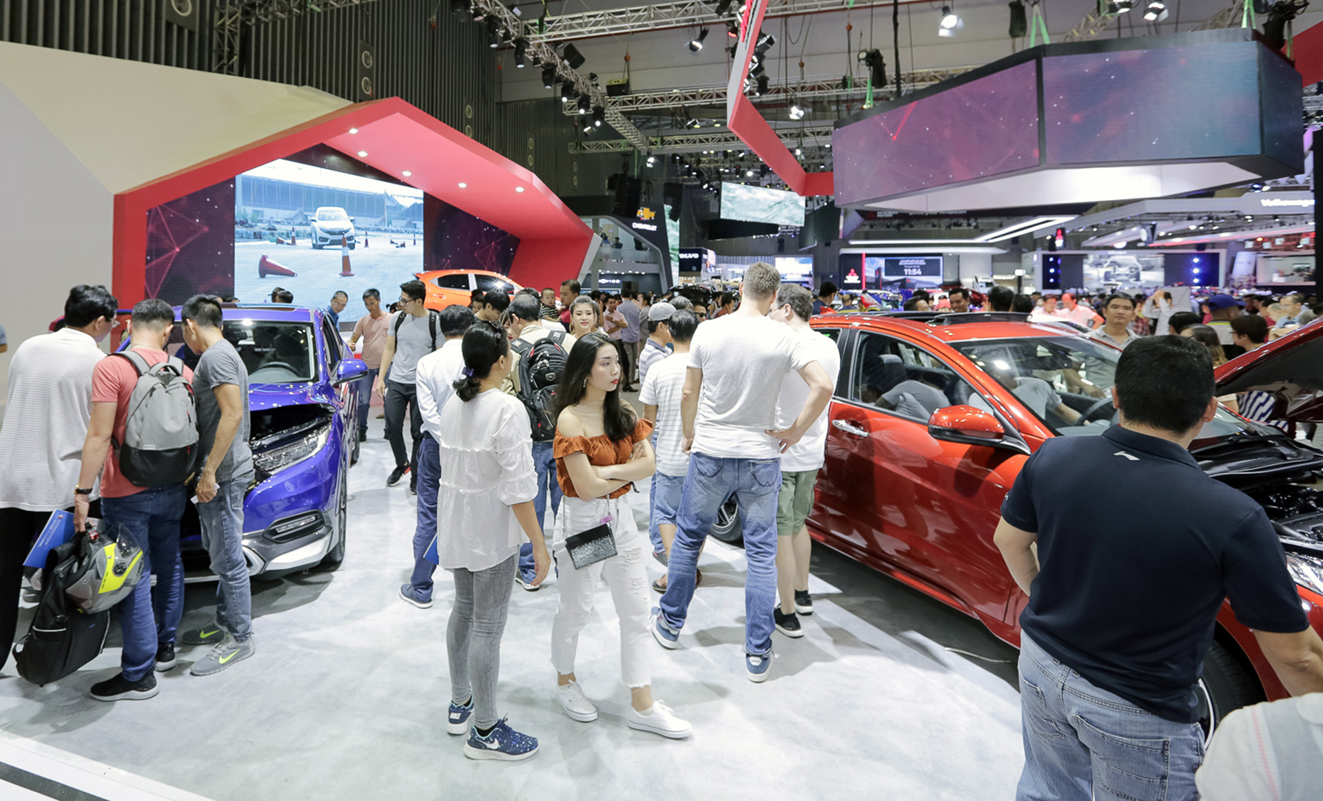 Giấc mơ 'công xưởng ô tô' và thực tại 'khủng hoảng thừa' tại Việt Nam