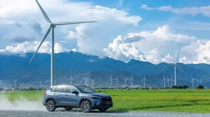 Corolla Cross HEV là dòng xe hybrid chính hãng đầu tiên của Toyota tại Việt Nam. Ảnh: TMV