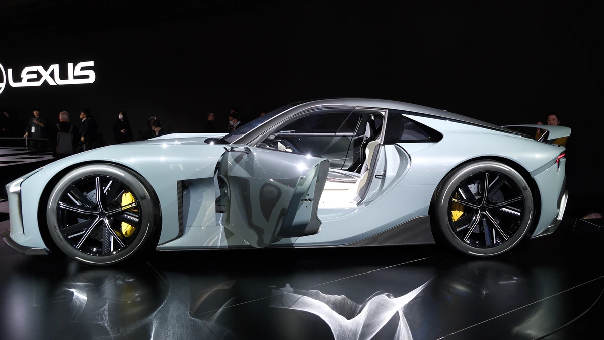 JMS 2025: Lexus LS Concept sáu bánh, biến sedan sang trọng thành 'Tàu Vũ Trụ'
