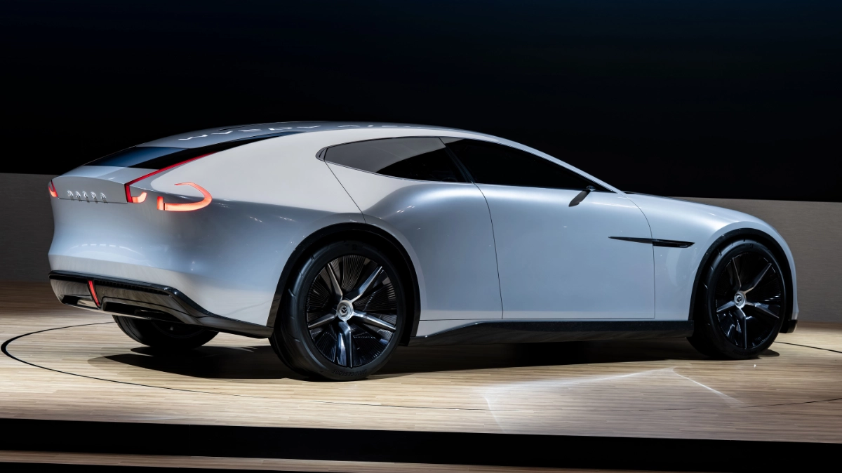 JMS 2025: Mazda quay trở lại với động cơ quay với mẫu concept Vision X-Coupe