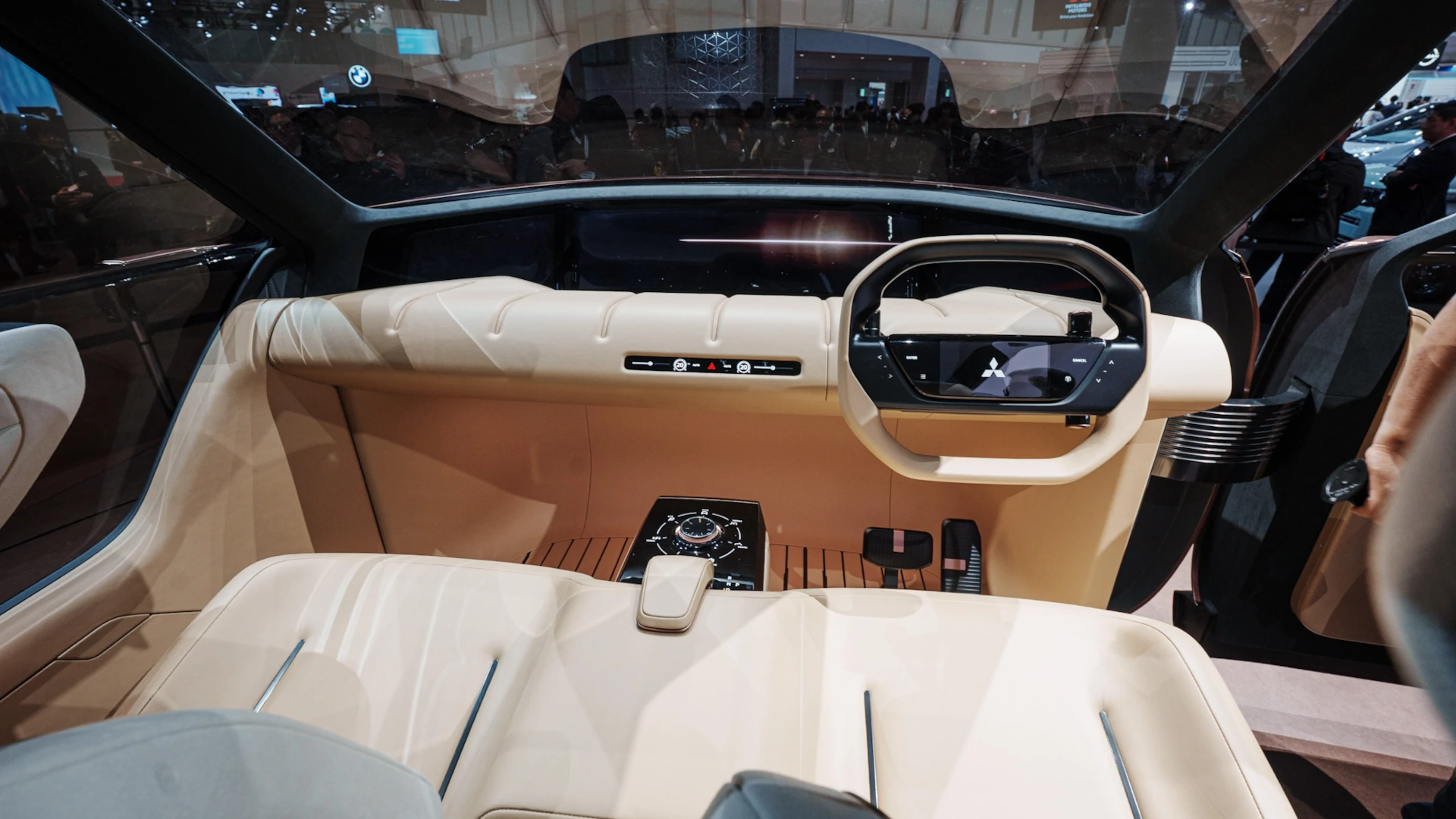 JMS 2025: Mitsubishi Elevance Concept - SUV điện sang trọng, sẵn sàng cho mọi phiêu lưu