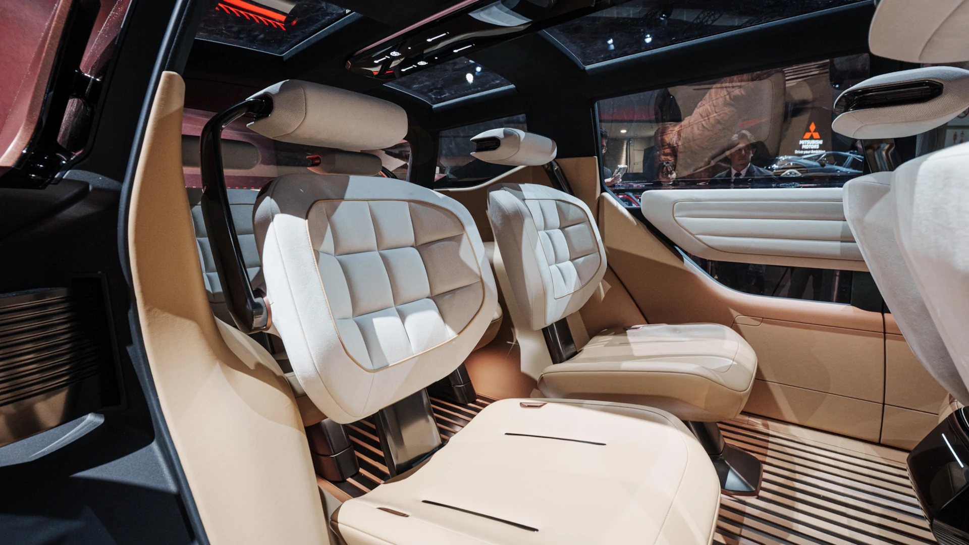 JMS 2025: Mitsubishi Elevance Concept - SUV điện sang trọng, sẵn sàng cho mọi phiêu lưu