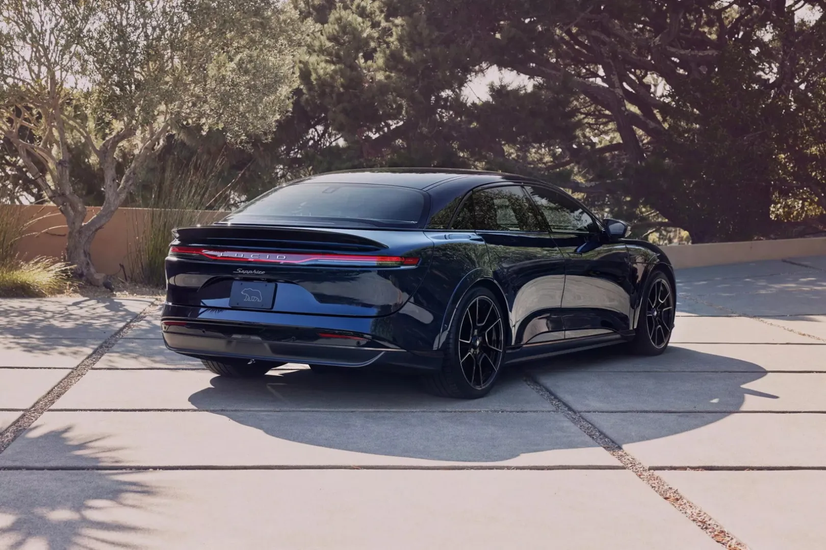 Khủng hoảng Lucid Motors khi hóa đơn phạt 200 triệu cho vết nứt chỉ bằng 'sợi tóc'