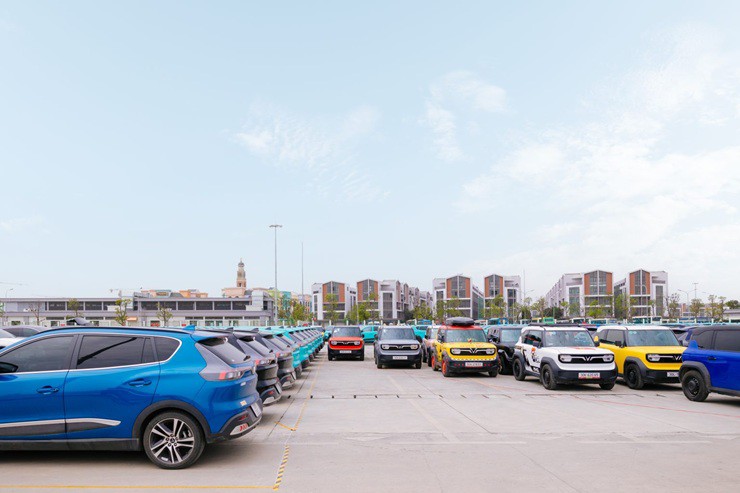 Kỷ lục doanh số ô tô tháng 10: VinFast xô đổ mọi giới hạn, thị trường bùng nổ trong 'sóng thần' giảm giá