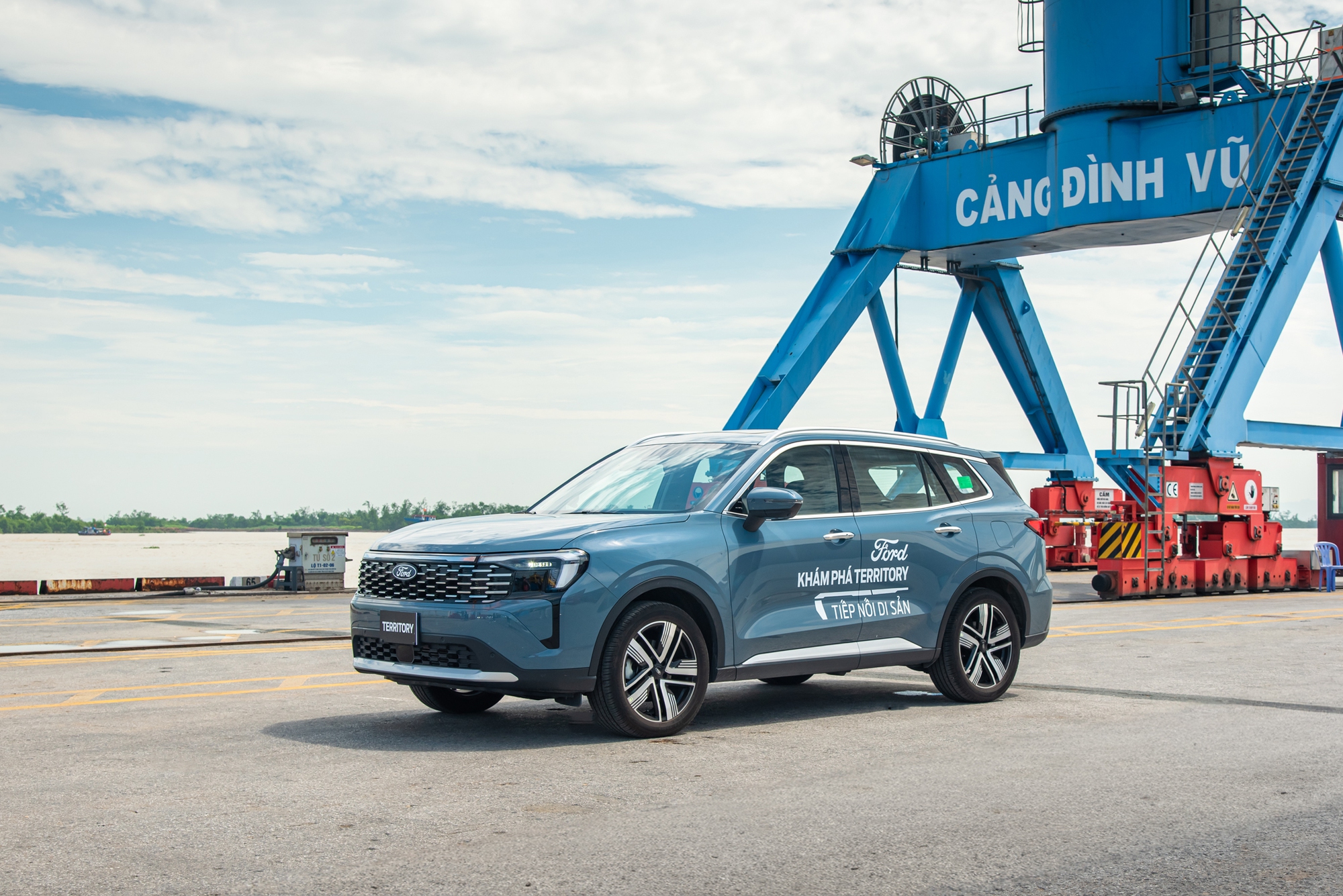 Lái thử Ford Territory 2025 hơn 300km Quảng Ninh đi Hà Nội: Trải nghiệm và đánh giá chi tiết