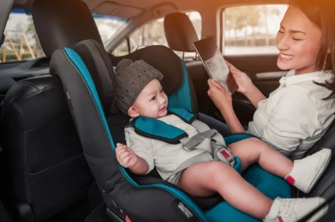 Luật an toàn trẻ em trên ô tô 2026: 'cuộc cách mạng' bắt buộc và những điều phụ huynh việt cần thay đổi tư duy ngay lập tức