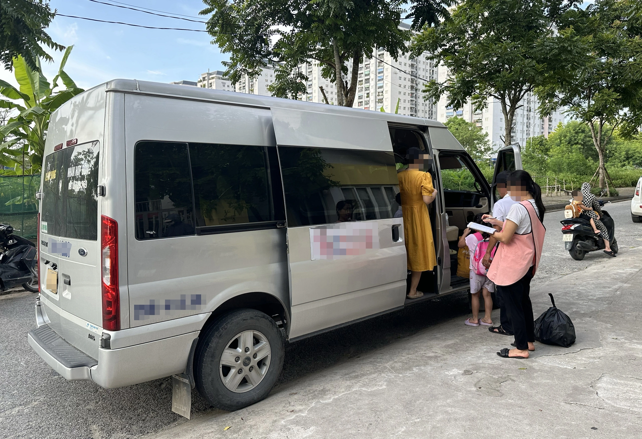 Bộ Công an đề xuất xe chở học sinh phải sơn màu vàng đậm