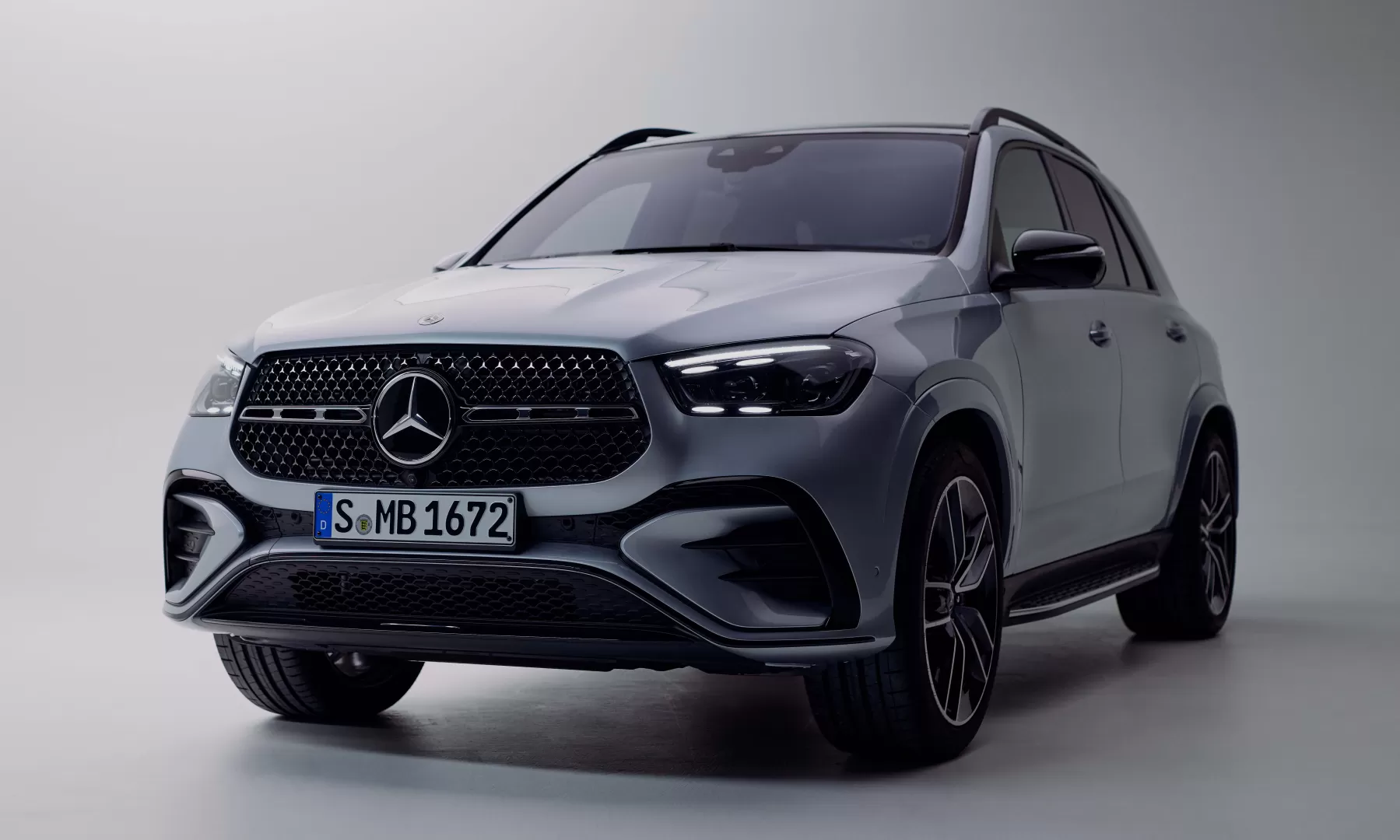  Mercedes Việt Nam Lần Đầu Bán Xe Hybrid Sạc Ngoài, Giá 4,669 Tỷ