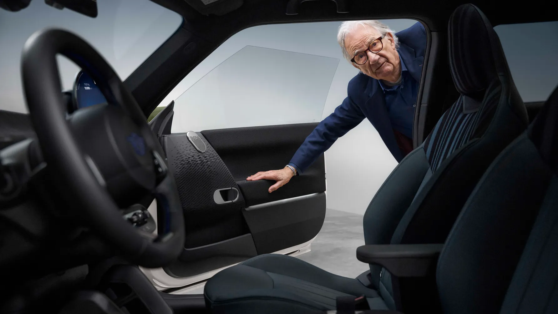 Mini và Paul Smith Tái Hợp: Ra Mắt Phiên Bản Cooper Đặc Biệt Đậm Chất Thời Trang Anh Quốc