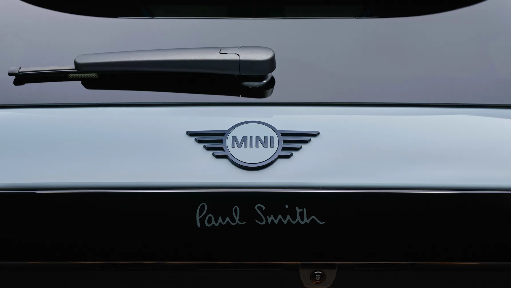 Mini và Paul Smith Tái Hợp: Ra Mắt Phiên Bản Cooper Đặc Biệt Đậm Chất Thời Trang Anh Quốc
