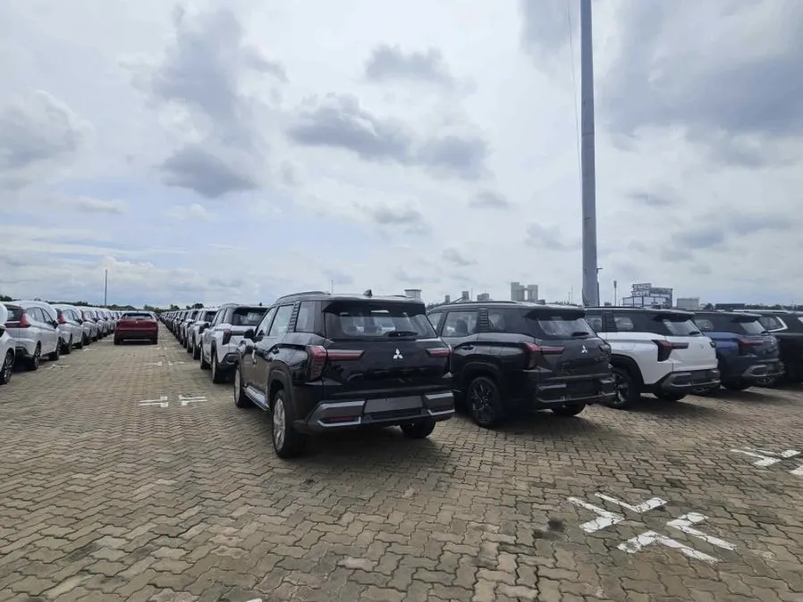 Mitsubishi Destinator: Tân binh phân khúc SUV 7 chỗ đã cập cảng với giá cực ưu đãi