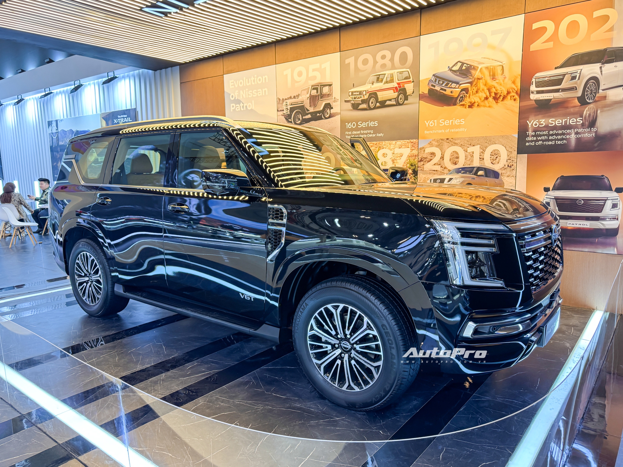 Ngồi thử Nissan Patrol thế hệ mới: Nội thất cho 8 người, máy V6 chung GT-R