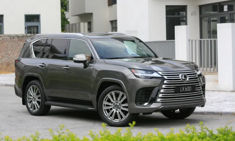 Lexus LX600: giá lăn bánh 11/2025, TSKT, đánh giá chi tiết