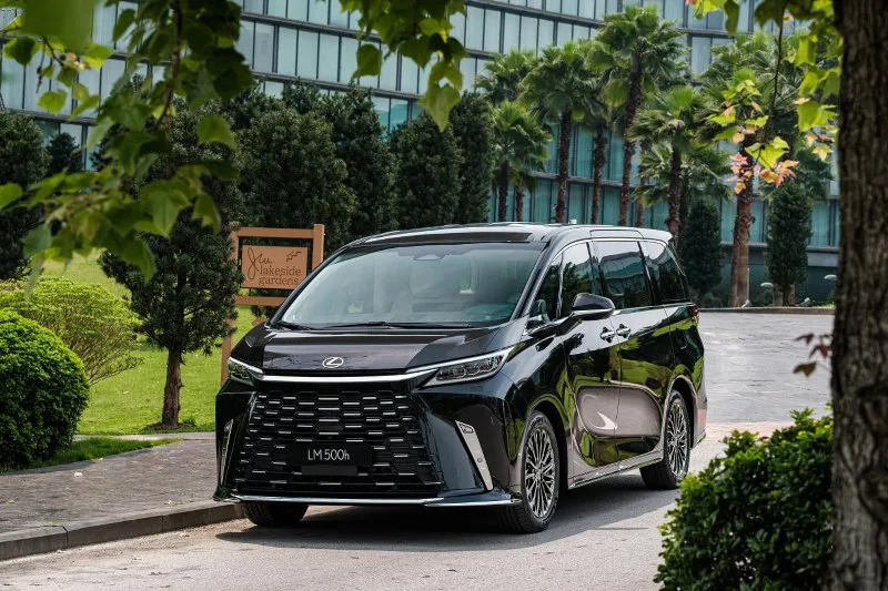 Giá xe Lexus LM 2025: Giá lăn bánh Lexus LM 500h kèm Ưu đãi mới nhất tháng  11/2025