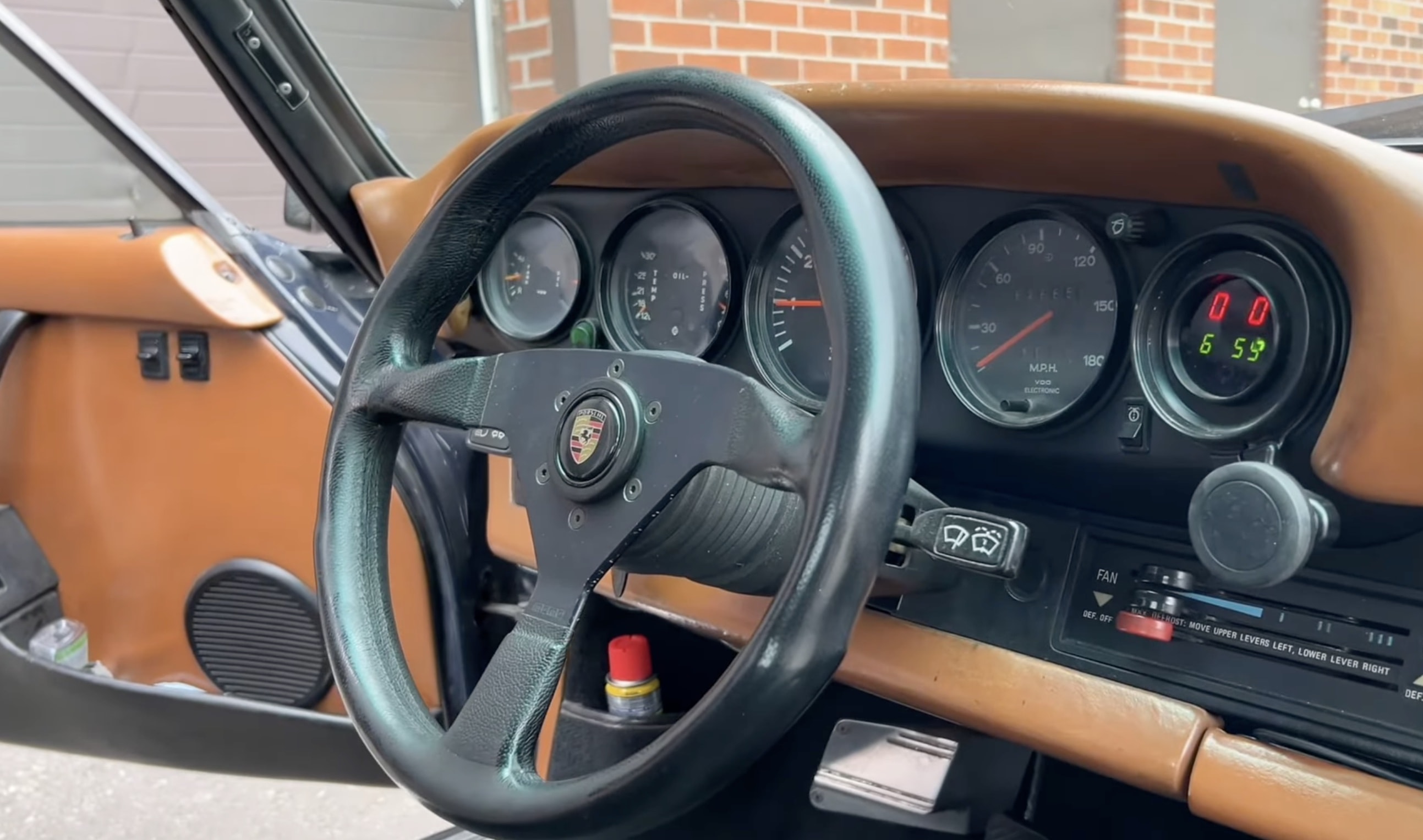 Porsche 911 "Widowmaker" chạy 1,3 triệu km: Lòng trung thành 5 thập kỷ của quý ông Canada