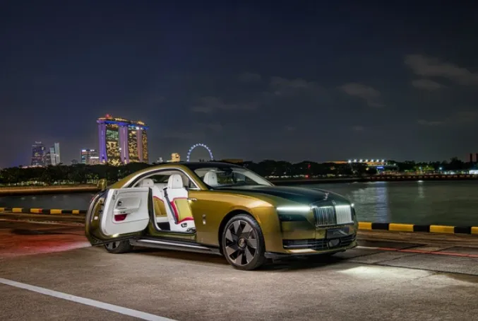 Rolls-Royce tung 'ưu đãi' cho spectre - nước cờ marketing tinh tế hay lời thú nhận bất đắc dĩ trước bão giảm giá xe điện ?