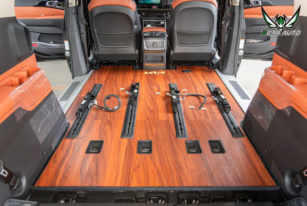 Sàn Nhựa Giả Gỗ Ô Tô: Nâng Cấp Nội Thất Sang Trọng & Bền Bỉ