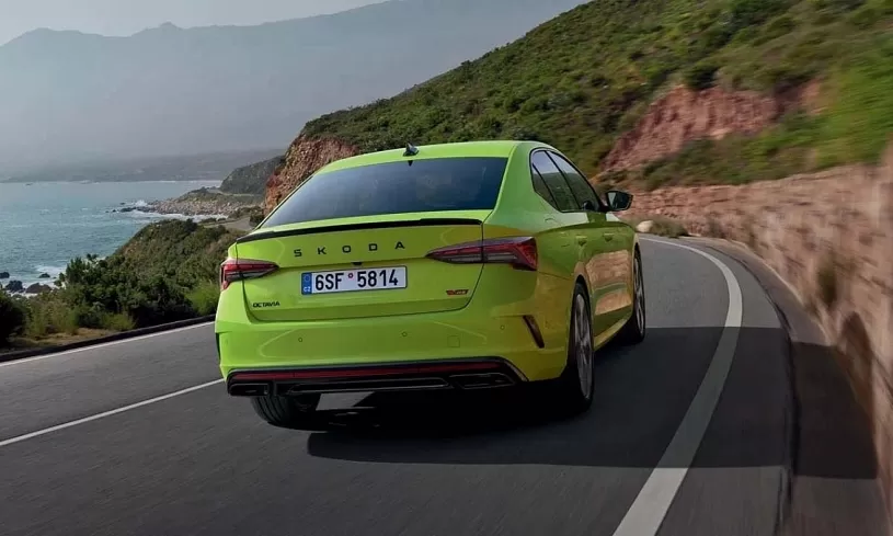 Skoda Octavia RS - sedan hiệu suất cao sắp bán tại Việt Nam