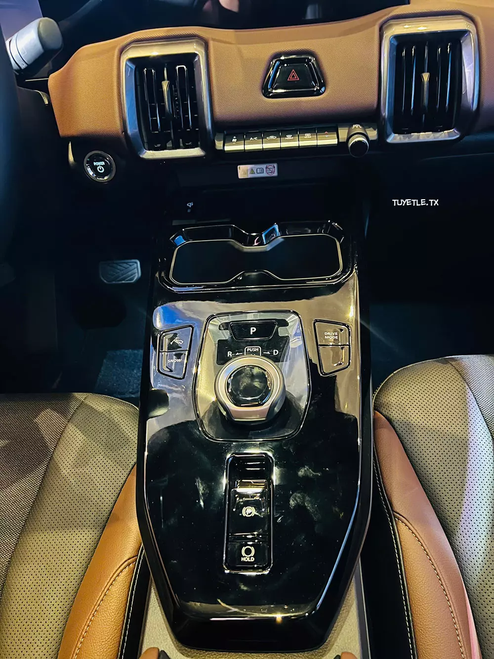 Suzuki e Vitara bất ngờ xuất hiện ở Việt Nam: Đối thủ đáng gờm của VinFast VF 6 lộ diện?