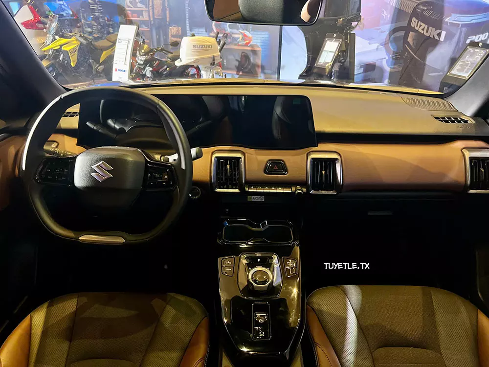 Suzuki e Vitara bất ngờ xuất hiện ở Việt Nam: Đối thủ đáng gờm của VinFast VF 6 lộ diện?