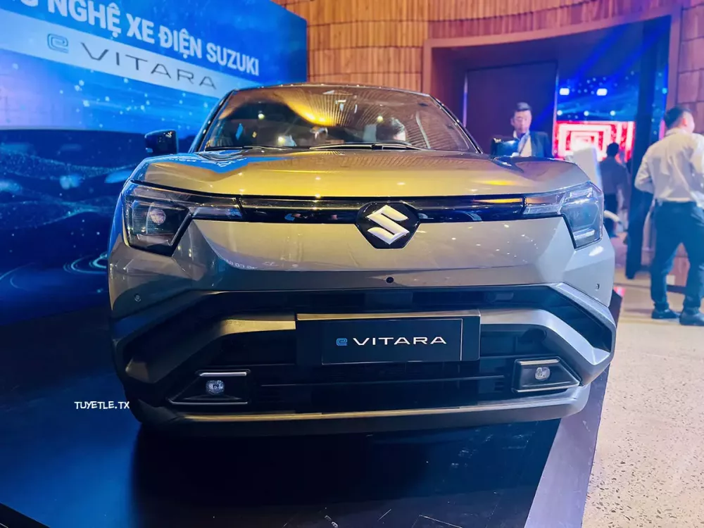 Suzuki e Vitara bất ngờ xuất hiện ở Việt Nam: Đối thủ đáng gờm của VinFast VF 6 lộ diện?
