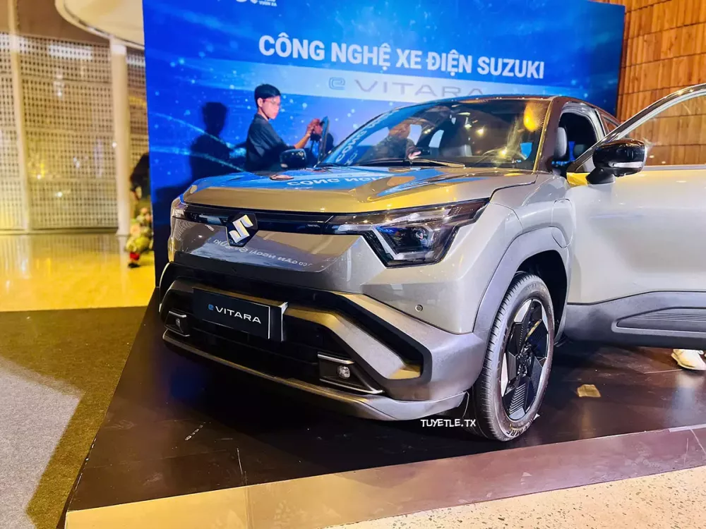 Suzuki e Vitara bất ngờ xuất hiện ở Việt Nam: Đối thủ đáng gờm của VinFast VF 6 lộ diện?