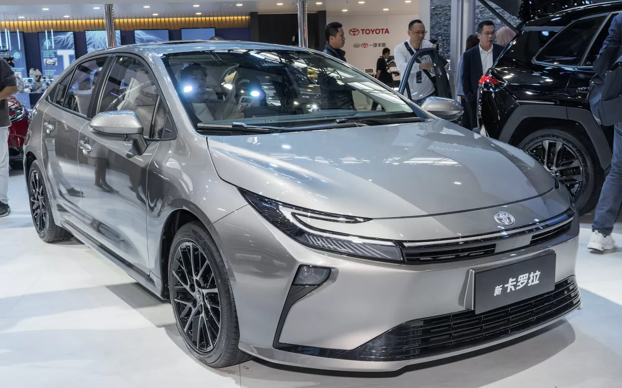 Toyota Corolla 2026 Lột Xác Toàn Diện: Thiết Kế Mới, Màn Hình 12.9 Inch