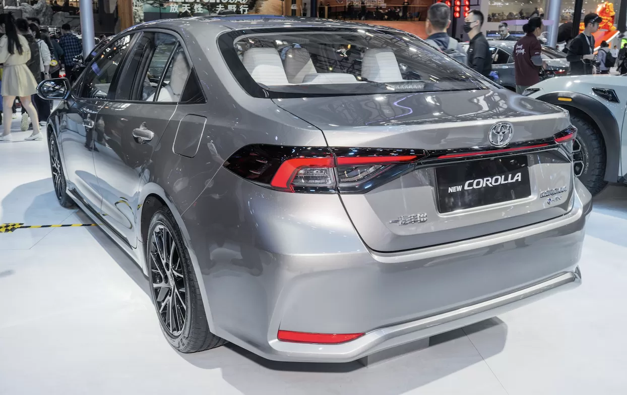 Toyota Corolla 2026 Lột Xác Toàn Diện: Thiết Kế Mới, Màn Hình 12.9 Inch