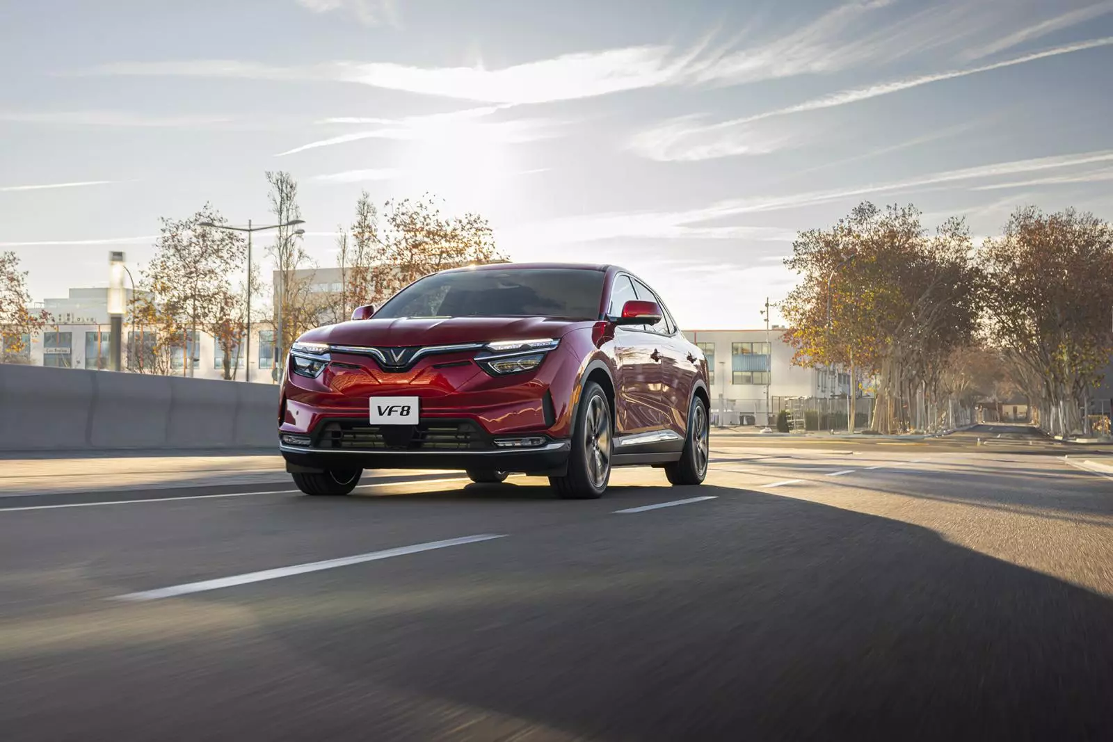 Ưu đãi VinFast VF 8 tháng 10/2025: Loạt chính sách "khủng" kích cầu thị trường