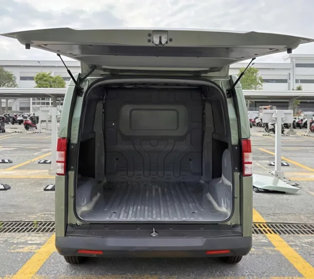 Vinfast EC Van lộ diện 'cỗ máy kiếm tiền' sắp khuấy đảo phân khúc xe Van tại Việt Nam