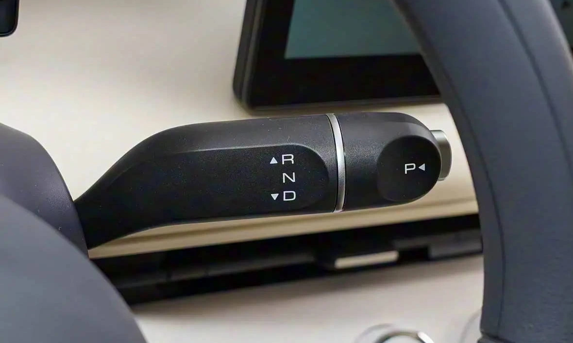 Wuling ra mắt xe điện mini mới giá hơn 5.500 USD