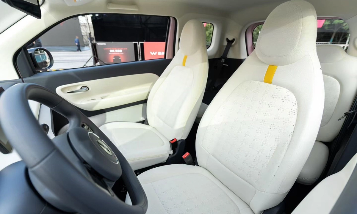 Wuling ra mắt xe điện mini mới giá hơn 5.500 USD