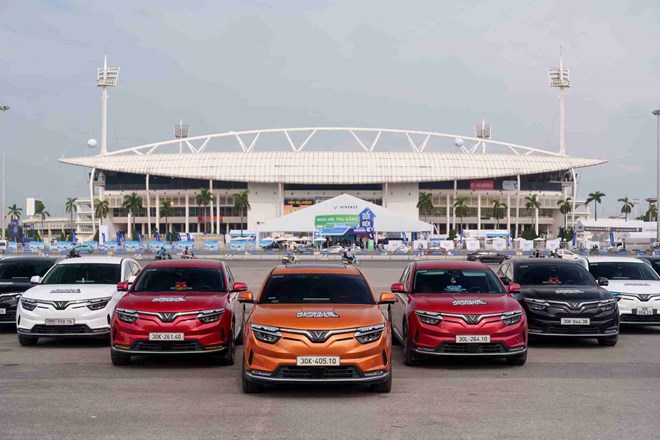 Xe Điện Phá Vỡ Mọi Kỷ Lục: Dòng Chảy Không Thể Đảo Ngược