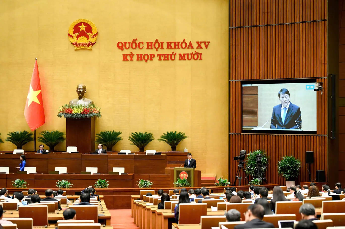 Xe Nào Phải Lắp Thiết Bị Giám Sát Hành Trình Theo Luật Mới?